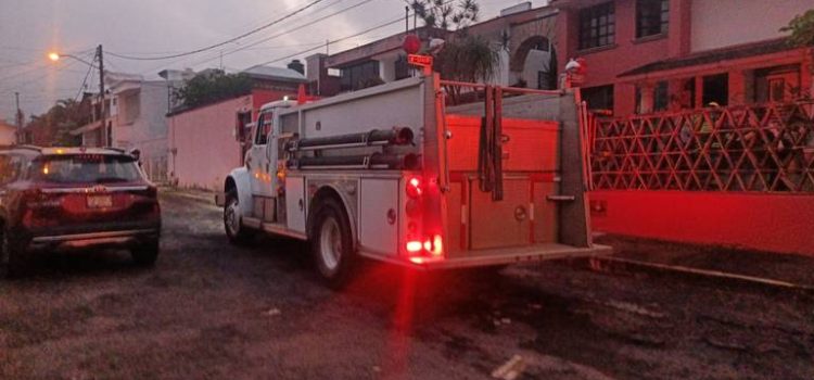 Bomberos logran evitar incendio en colonia de Xalapa
