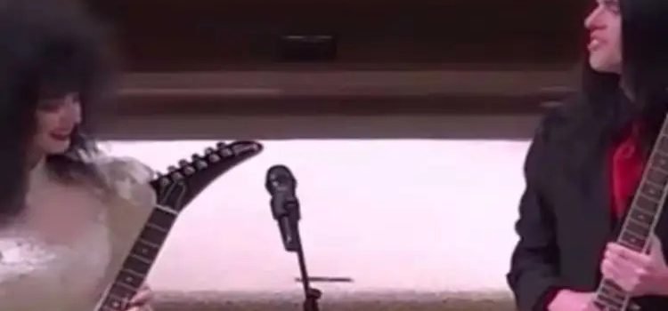 Se casaron en una ceremonia “heavy metal”