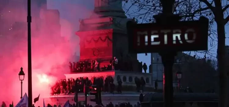 Francia se paraliza