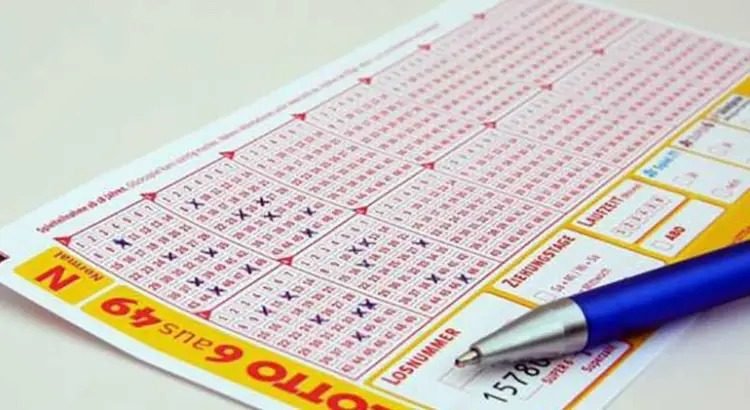 Demandó a su esposa por ocultarle que ganó la lotería