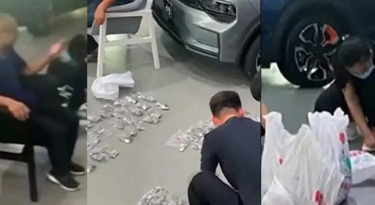 Pagó carro nuevo con pura morralla