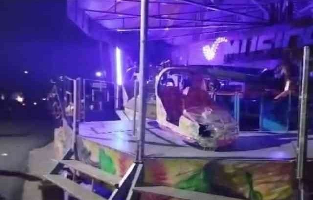 Juego mecánico falla y deja varias personas lesionadas en Palenque Palotal