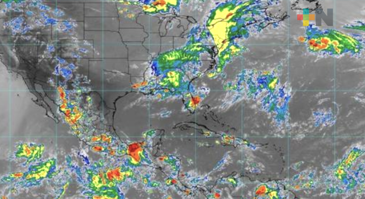 El paso de la Onda Tropical 11 provocará lluvias dispersas en Veracruz