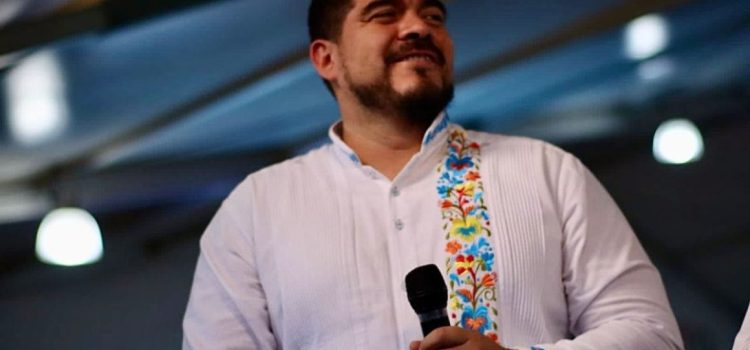 Zenyazen Escobar buscará candidatura de Morena a la gubernatura de Veracruz