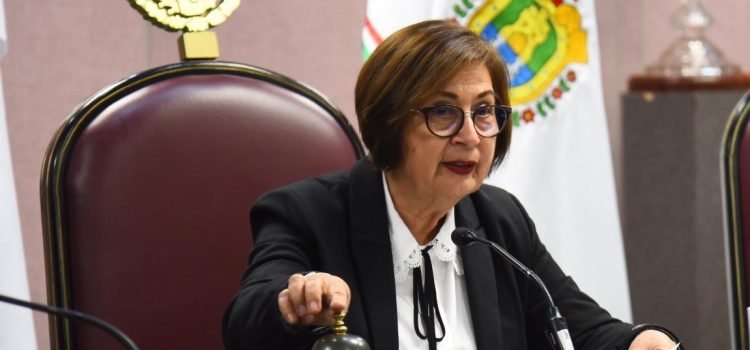 “Aquí se me habla de frente y en español”, les dice diputada de Veracruz a indígenas