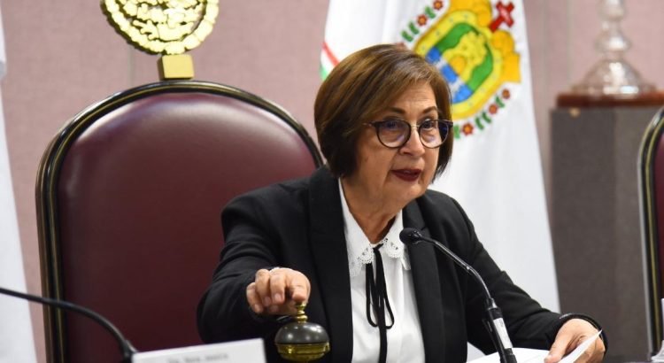 “Aquí se me habla de frente y en español”, les dice diputada de Veracruz a indígenas