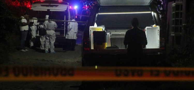 Autoridades investigan el hallazgo de 5 cuerpos en una fosa clandestina en Xalapa