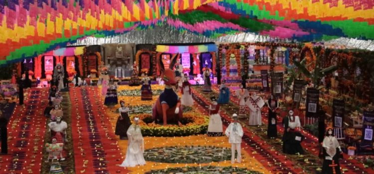 Inaugura Veracruz el altar de Día de Muertos más grande del mundo