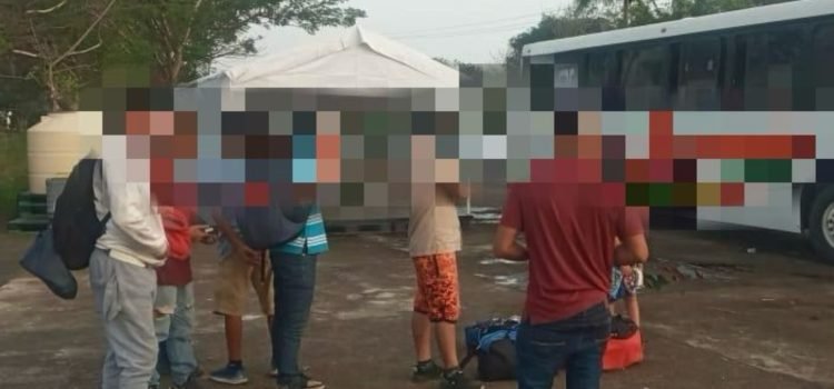 Policía Estatal y Fuerza civil aseguran a 175 Migrantes en Veracruz