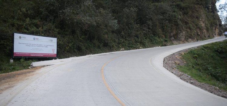 Inauguran obras carreteras en Veracruz