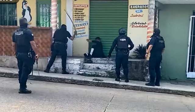 SSP Veracruz investiga a a policías que golpearon a un niño y a su madre en Acayucan