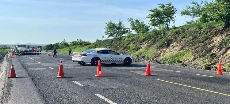 Cierre parcial de circulación en la carretera Poza Rica-Veracruz por accidente