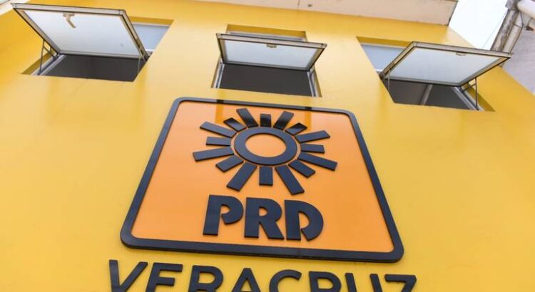 Sin avisar a los empleados, cierran oficinas del PRD en Veracruz