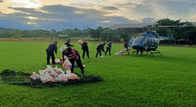 Llevan apoyos a comunidades afectadas por las lluvias en el sur de Veracruz