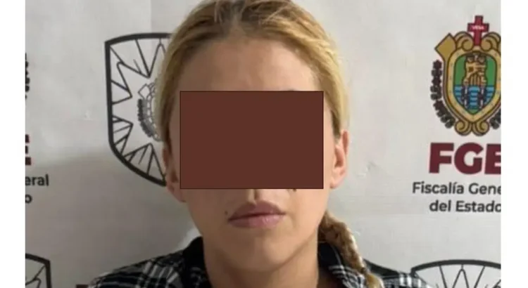 Detienen a mujer que lanzó cazo de aceite hirviendo a cocinera