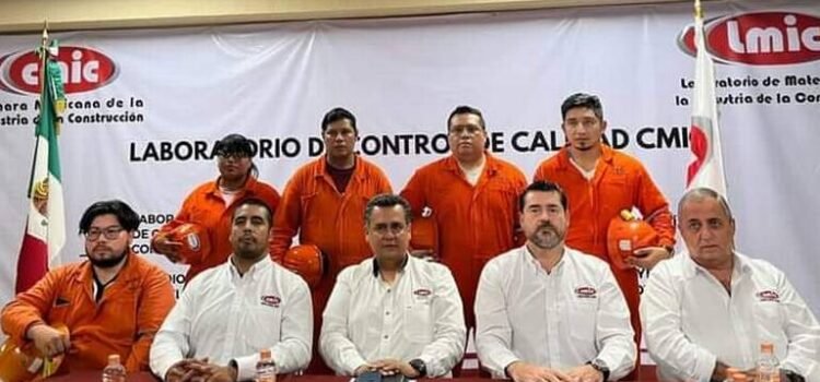 PEMEX adeuda mil 500 mdp a empresas afiliadas a la CMIC en sur de Veracruz