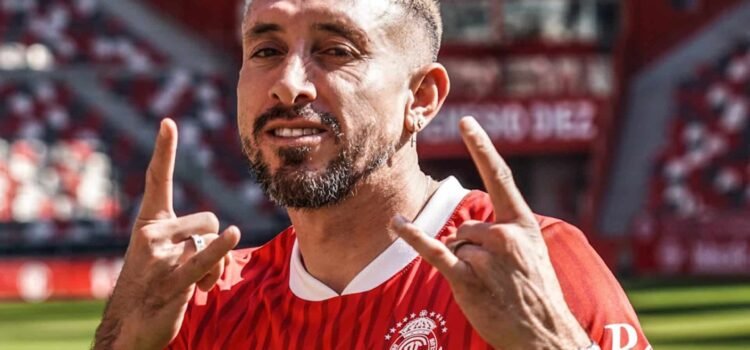 Héctor Herrera ya es del Toluca
