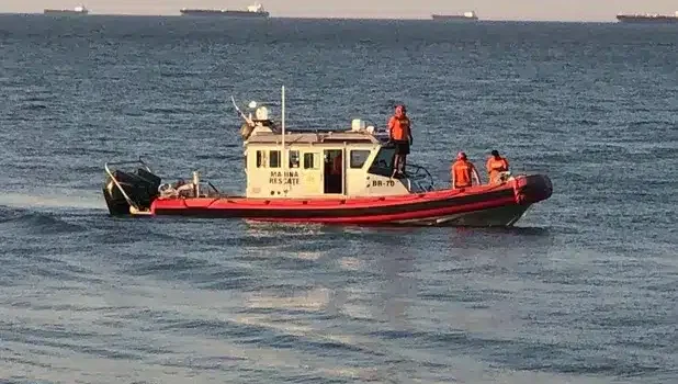 Buzo desaparece tras ser golpeado por una lancha en las costas de Coatzacoalcos, Veracruz
