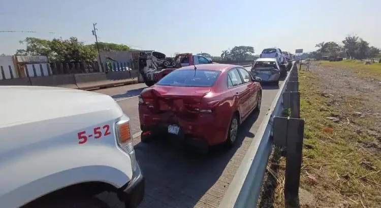 Dos carambolas de 14 vehículos dejan nueve personas heridas en Córdoba