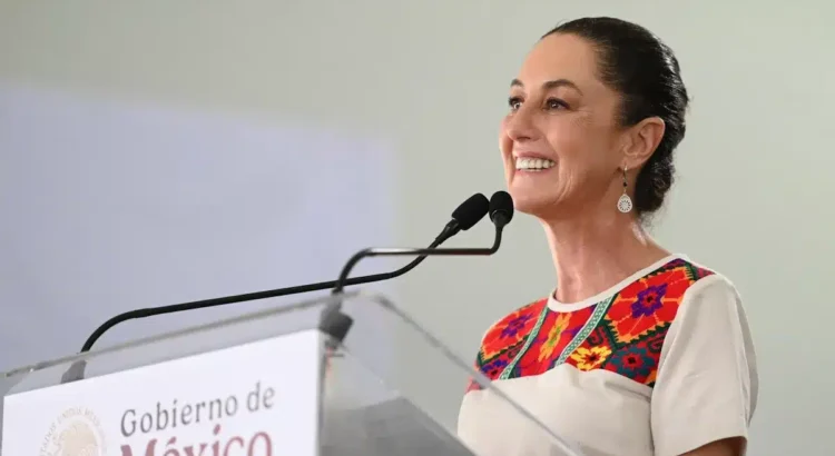 Sheinbaum va por elevar a rango constitucional la ‘Pensión Mujeres’, beca ‘Rita Cetina’ y ‘Salud Casa por Casa’