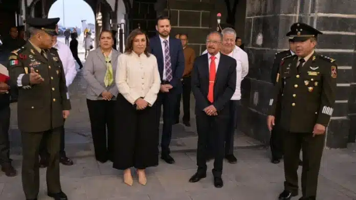 Gobernadora reconoce labor de las Fuerzas Armadas en el 112° Aniversario de la Marcha de la Lealtad