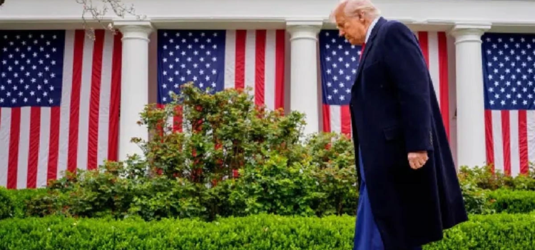 Se hunde la popularidad de Trump
