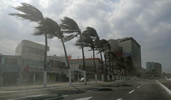 Cierran puerto de Veracruz a toda navegación por Norte.