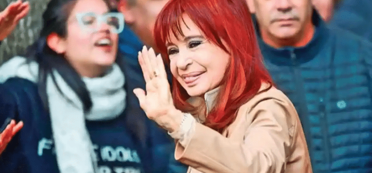 Condenan a Cristina Fernández a seis años a prisión