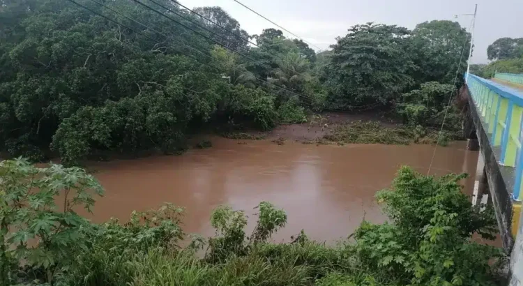 Se desborda Río Jamapa a la altura de El Tejar, reporta Conagua