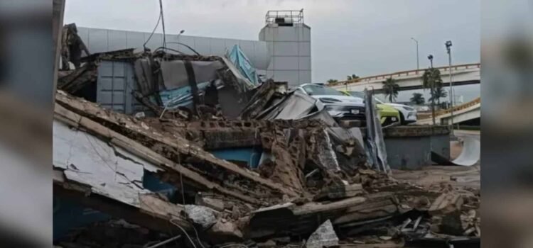 Provoca daños tormenta eléctrica que azotó Coatzacoalcos