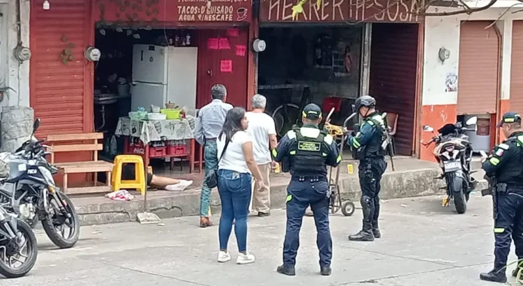 Crece la violencia en Córdoba, asesinan a joven en local de comida