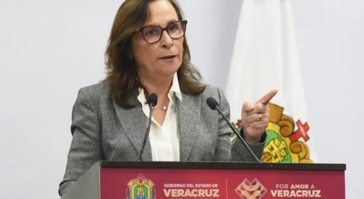 Rocío Nahle amaga con retirar concesión a taxistas que suban tarifas