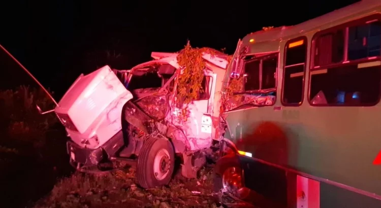 Accidente carretero en Veracruz deja 15 heridos