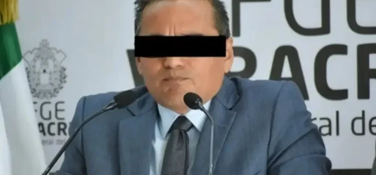 Exfiscal de Veracruz exige determinar si fue legal su destitución