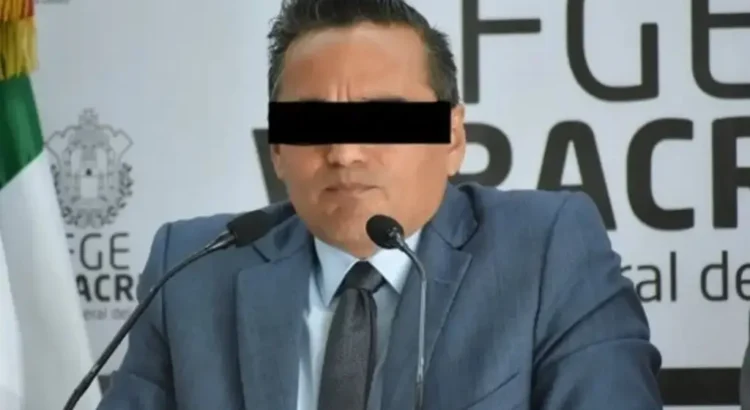 Exfiscal de Veracruz exige determinar si fue legal su destitución