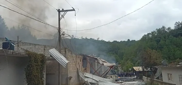 Explota pipa de gas y daña doce viviendas en Veracruz