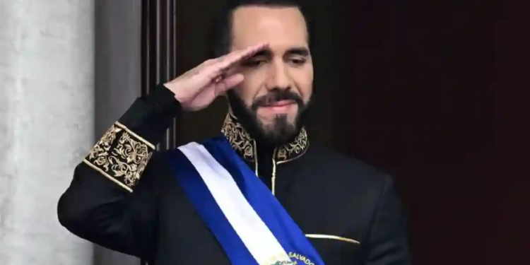 Aprueba Congreso reelección indefinida en El Salvador