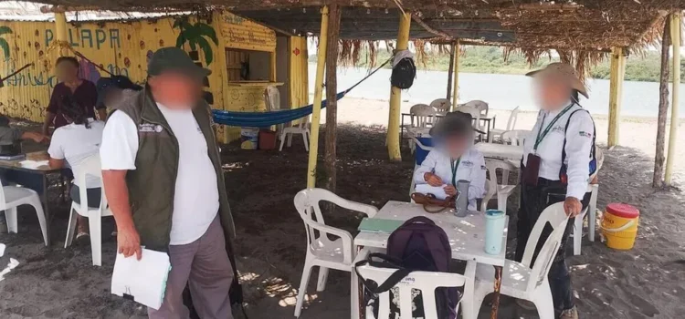Profepa clausura palapas irregulares en playa de Nautla, Veracruz Profepa clausura palapas irregulares en playa de Nautla, Veracruz