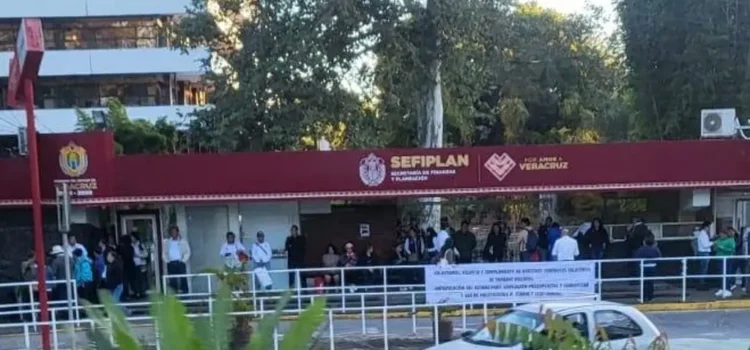 Sindicatos de Tecnológicos de Veracruz toman la Sefiplan Sindicatos de Tecnológicos de Veracruz toman la Sefiplan