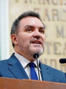 Piden comisión para el caso Adán Augusto López