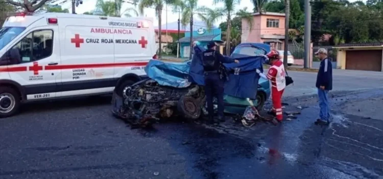 Muere matrimonio en fatal accidente en Córdoba; su hija de 9 años grave Muere matrimonio en fatal accidente en Córdoba; su hija de 9 años grave