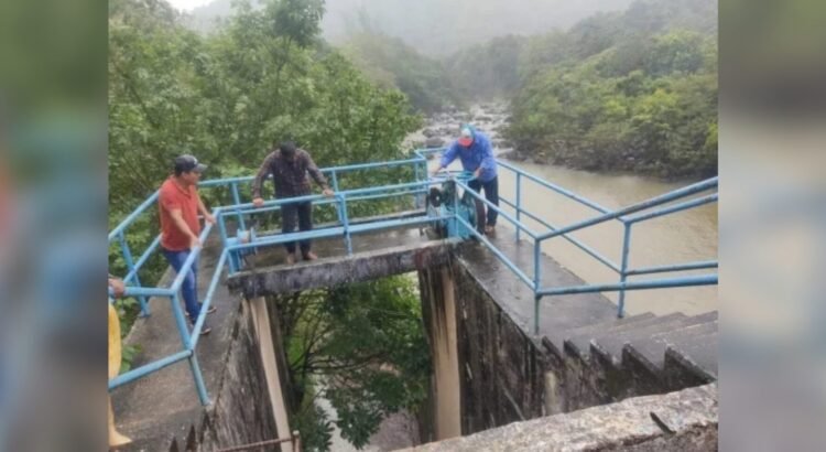 Ejidatarios cierran la presa Yuribia, dejan sin suministro de agua a Coatzacoalcos